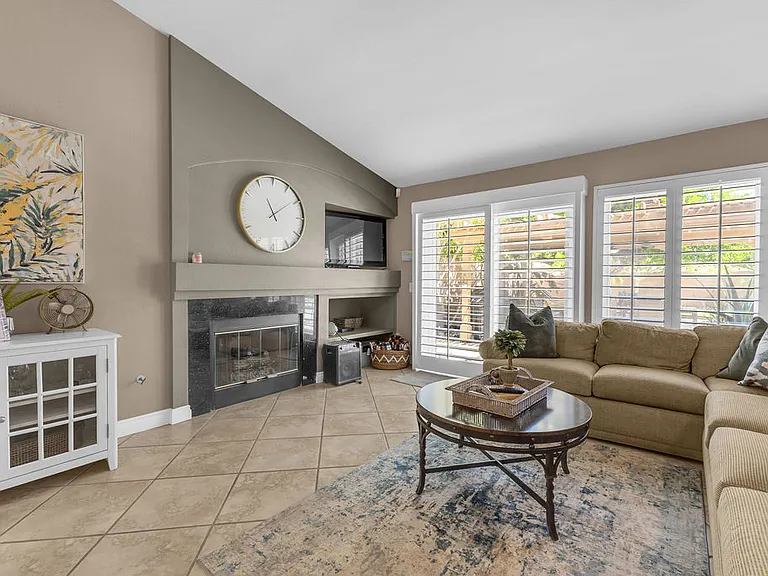 44310 Villeta Dr — Photo 32