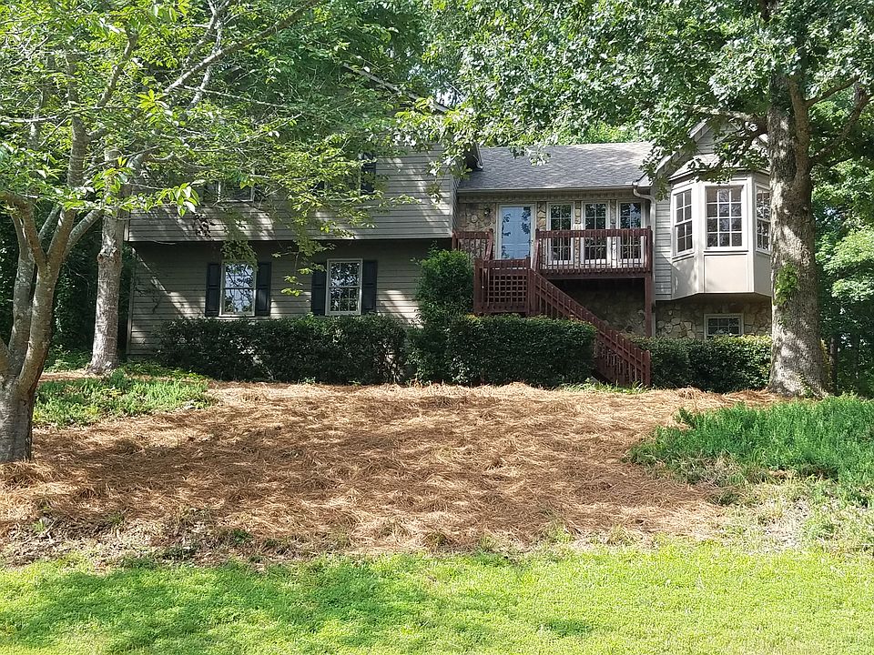 Street View of 901 Talon Dr