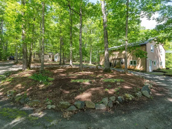 2770 Gelletly Rd, Charlottesville, VA 22902