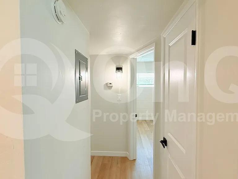 25 E Eva St #1 — Photo 4