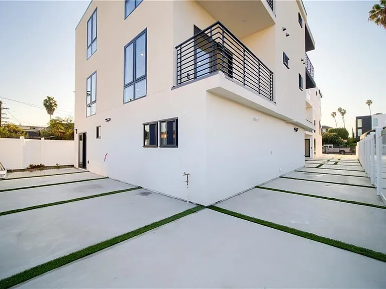 616 N Mariposa Ave #618-1/2 — Photo 15
