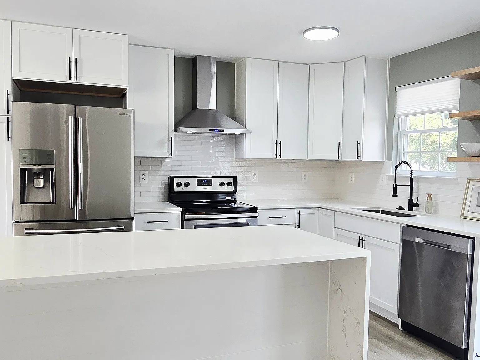 3 bed, 1408 sqft, $1,950 — Photo 2
