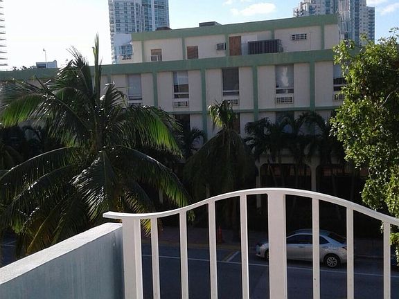 balcony on collins ave