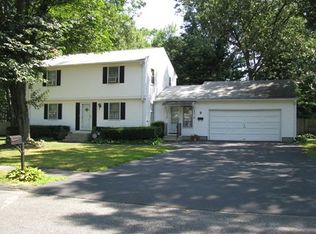 9 Oakwood Cir, South Hadley, MA 01075