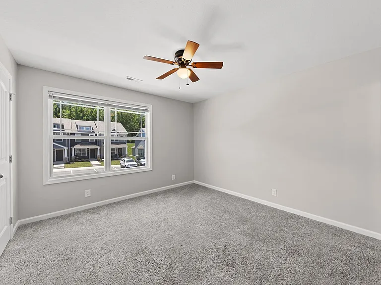 119 Davis Ridge Ln — Photo 22
