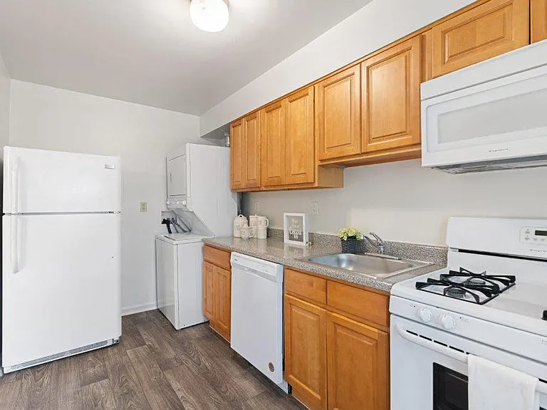 Duncan Hill Apartment Homes — Photo 3