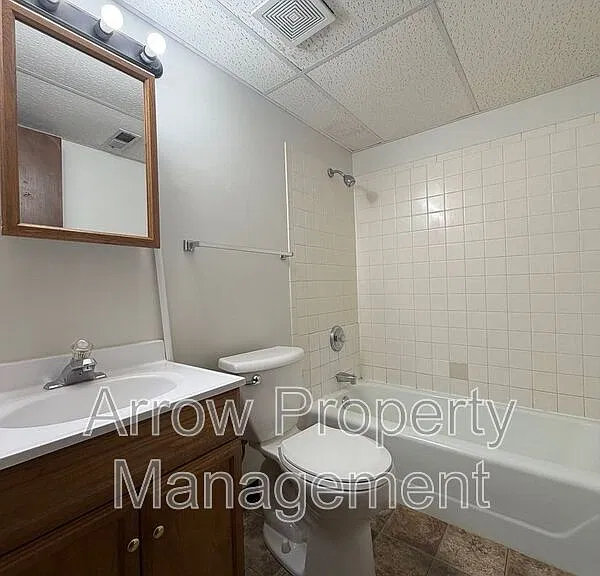 1411 D St #9 — Photo 5