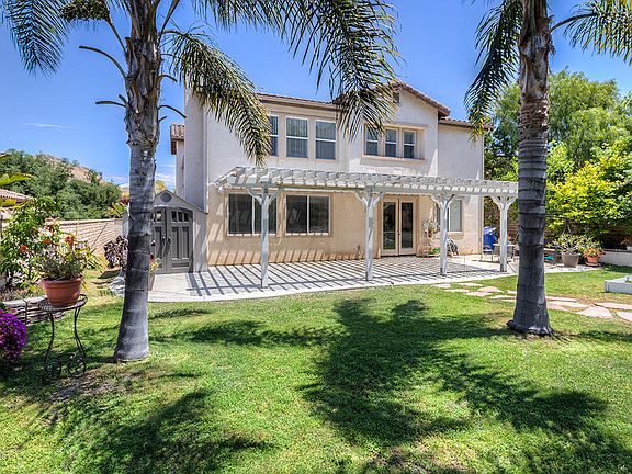 2nd image of 4786 Via La Jolla