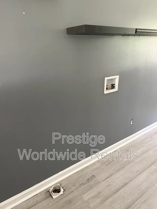 2 bed, 1.0 bath, 757 sqft, $1,075 — Photo 3