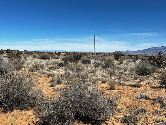 4th image of 27th St SW