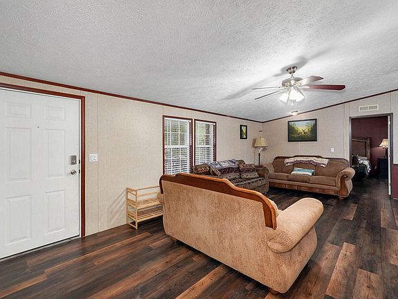 4th image of 270 Lowell Lane