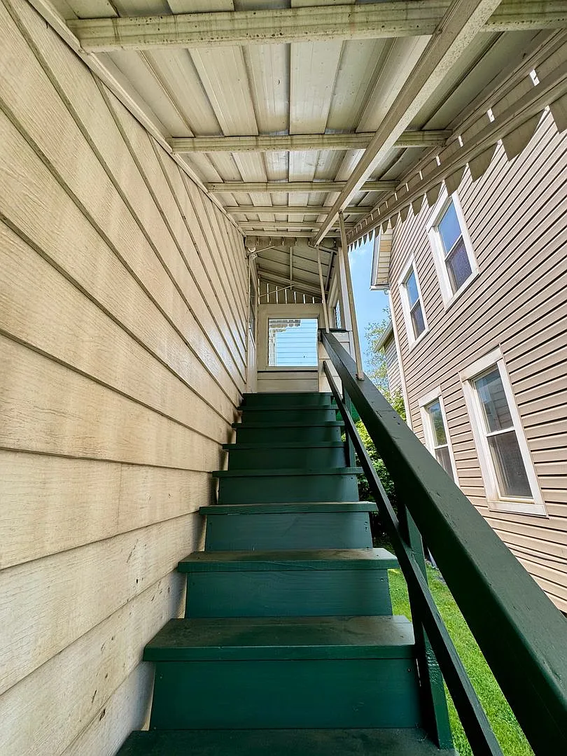 227 5th Avenue (Full Service Plan) — Photo 4
