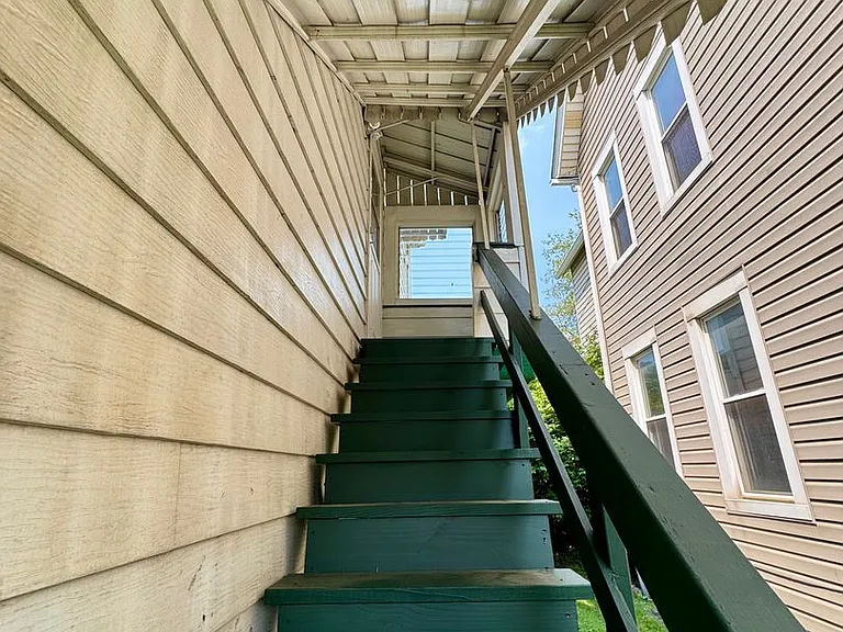 227 5th Ave — Photo 4