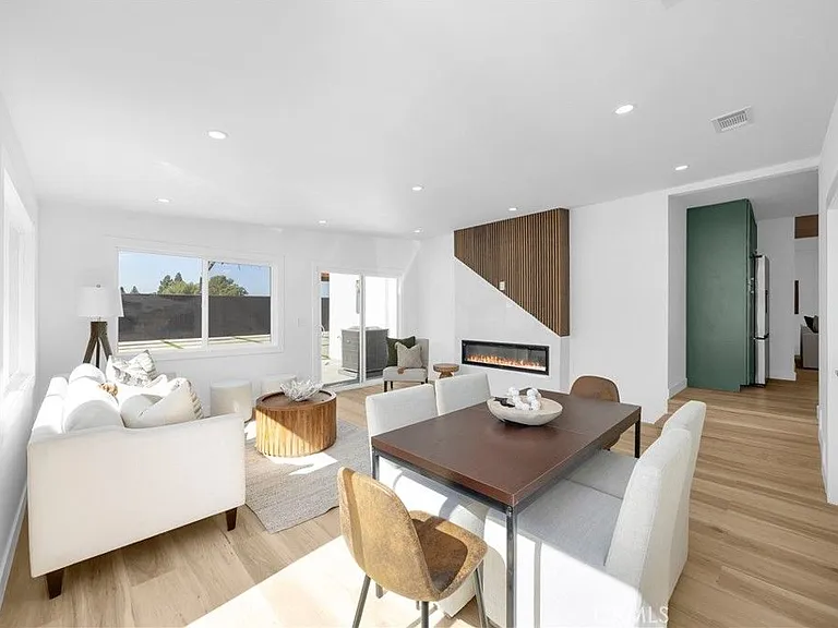 338 S James St — Photo 4