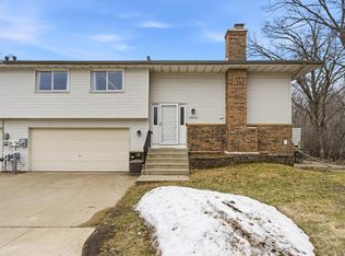 12210 Oak Leaf Cir, Burnsville, MN 55337