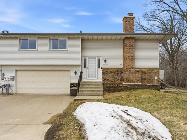 12210 Oak Leaf Cir, Burnsville, MN 55337
