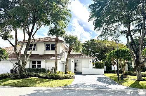 2252 NW 53rd St Photo 1