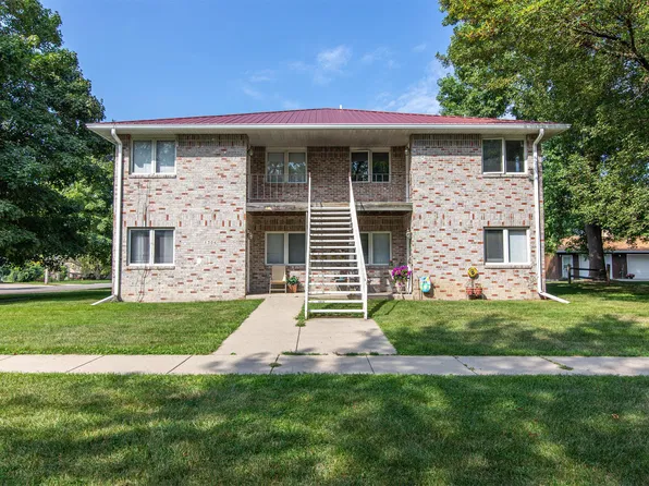 1306 9th St, Nevada, IA 50201