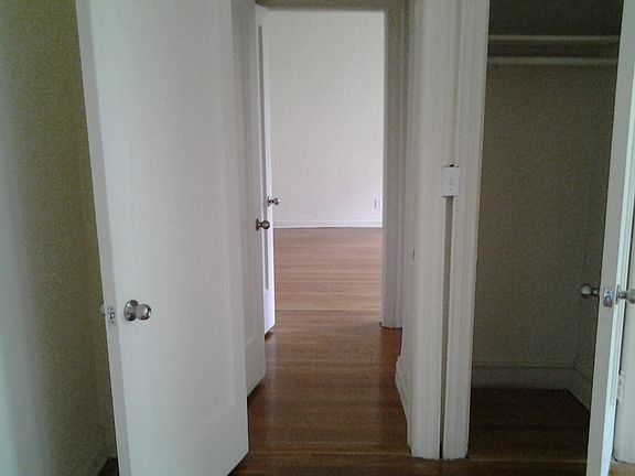 5th image of 3620 Parsons Blvd APT 3D