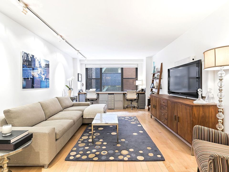 1st image of 7 E 14th St APT 827