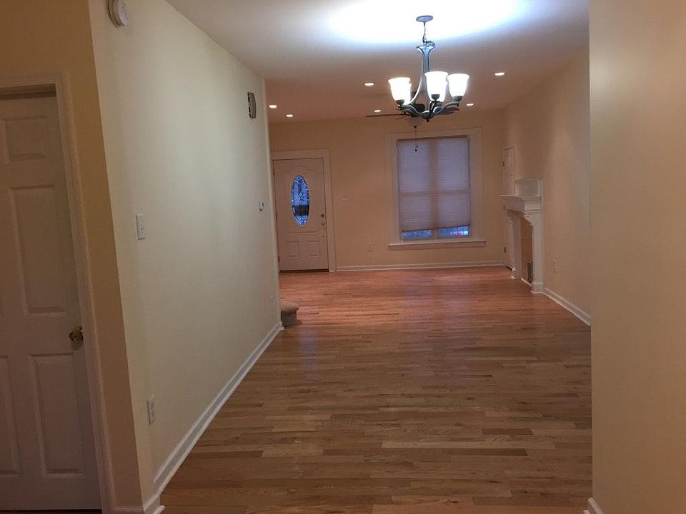 1st image of 26 W Pomona St