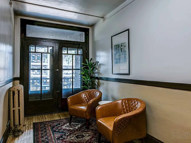 Grand and Dale Apartments — Photo 41