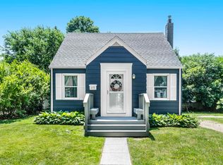 415 Strathmore Rd, Lansing, MI 48910