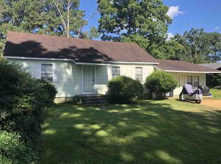208 6th Ave SE, Magee, MS 39111