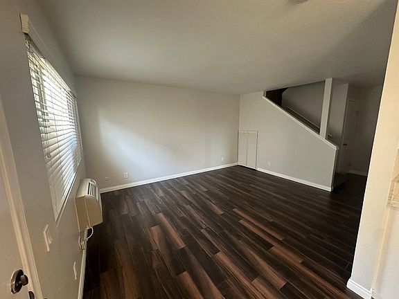 5th image of 8110 Winter Gardens Blvd Unit 8