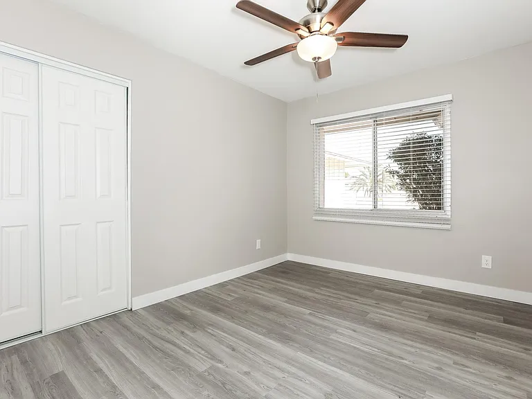 3430 S Oak St — Photo 13