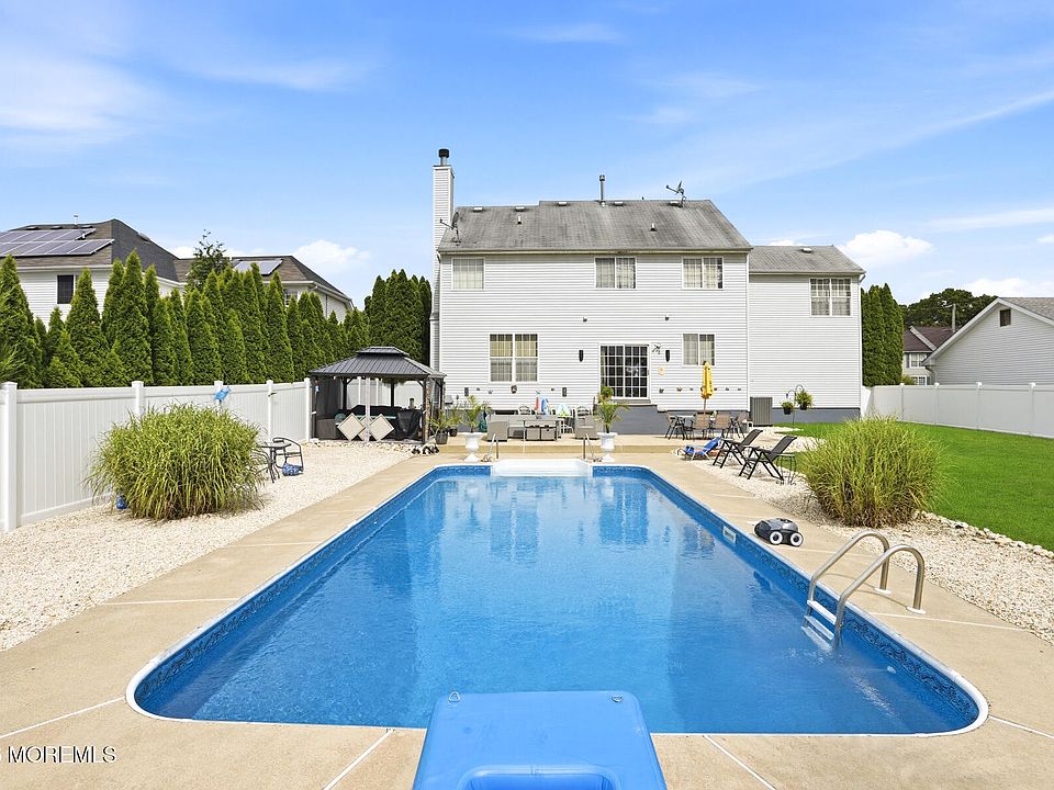 1st image of 316 Hillside Drive