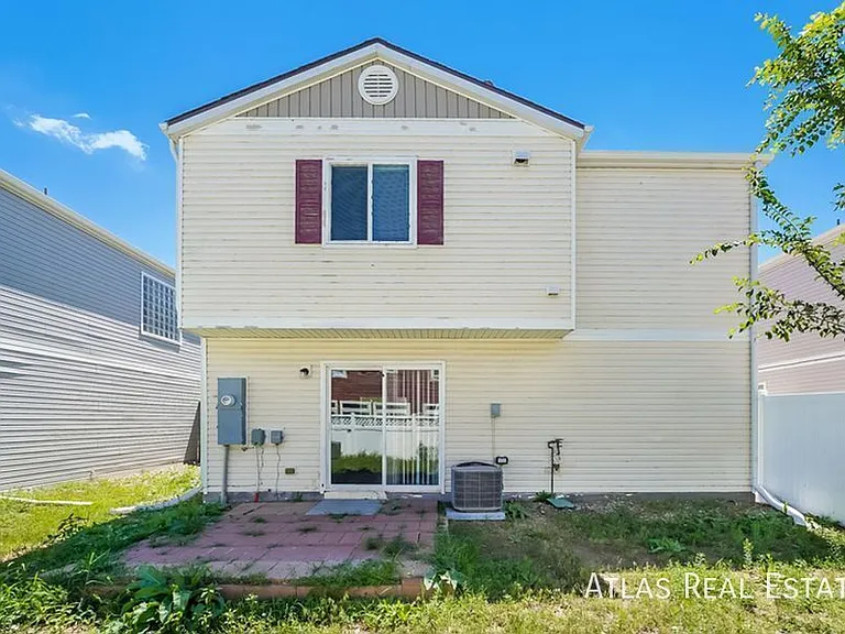 4745 Andes St — Photo 14