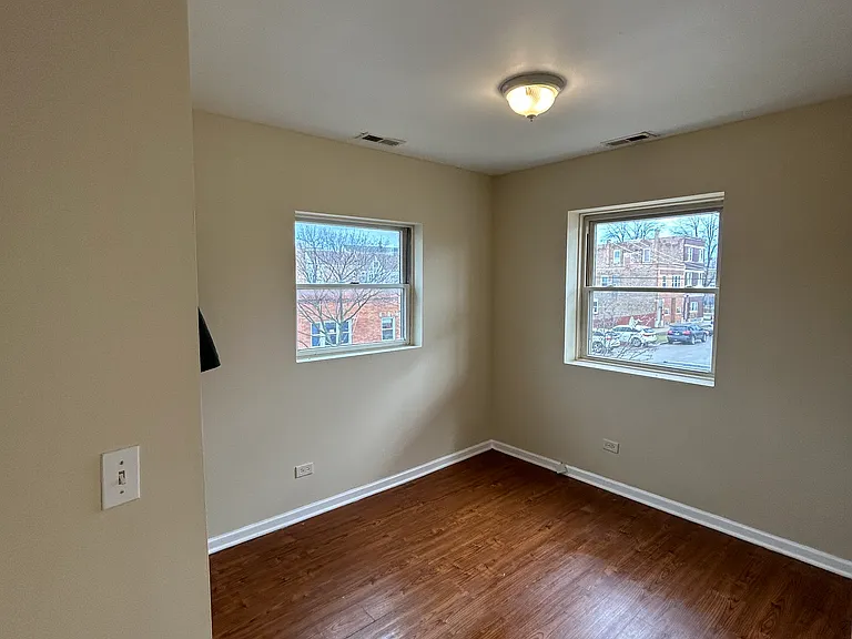 1501 S 49th Ave #2N — Photo 2