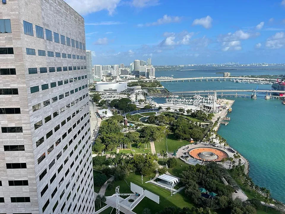 325 Biscayne Blvd #16