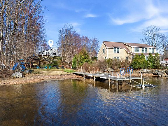 3rd image of 35 Lake Road
