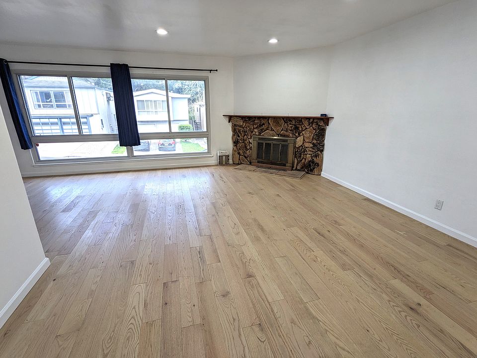 1st image of 61 Wakefield Ave