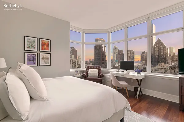 Sold by Sotheby's International Realty | media 5