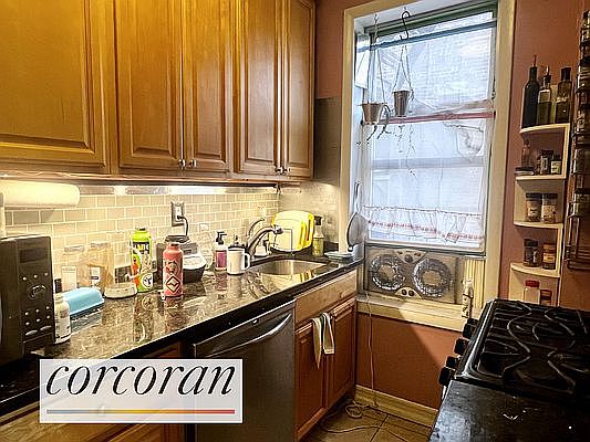 4th image of 803 W 180th St APT 45