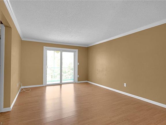 3rd image of 6777 Winkler RD #268