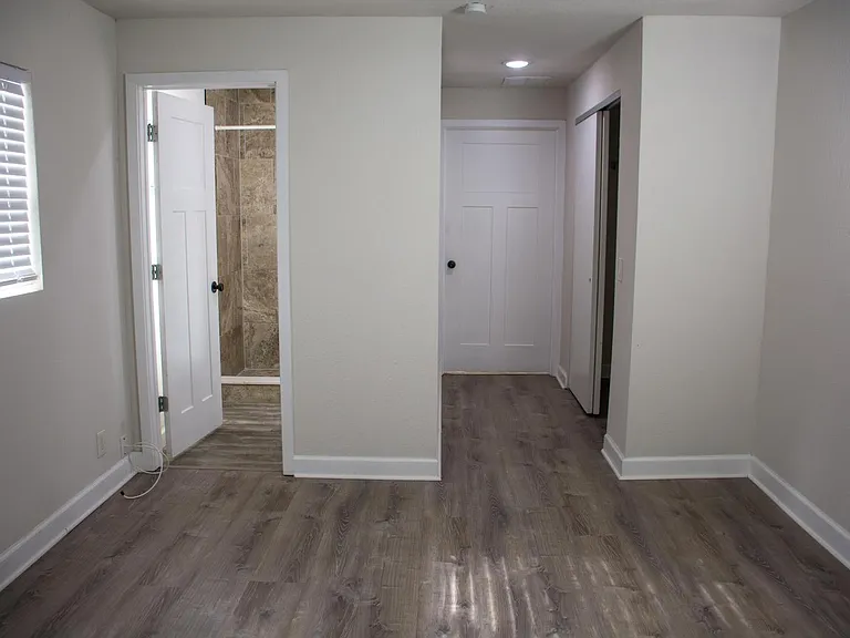 86 Hurwood Ave — Photo 10