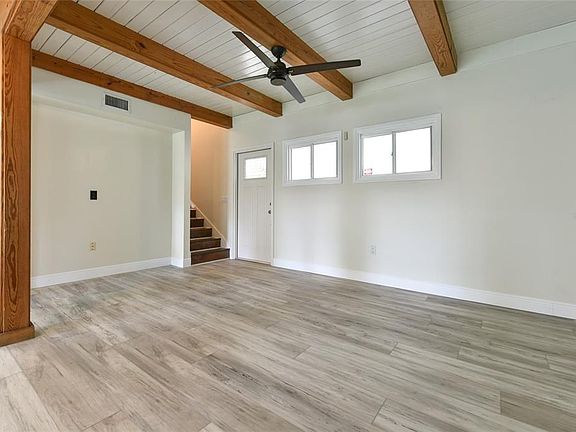 5th image of 750 N Westmoreland Dr #1