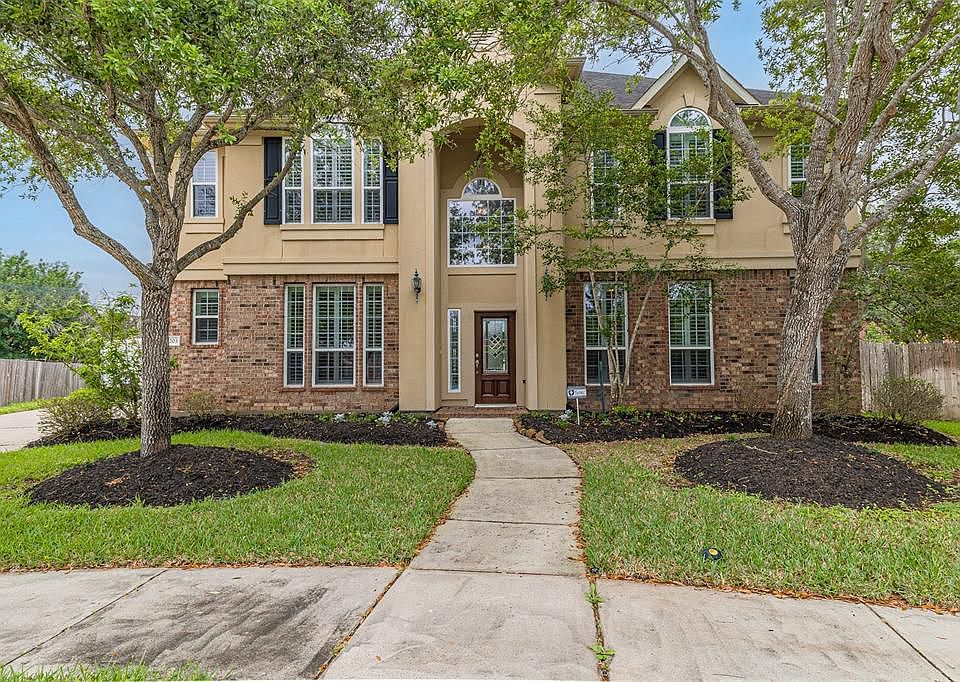 1st image of 5203 Emerald Trace Ct