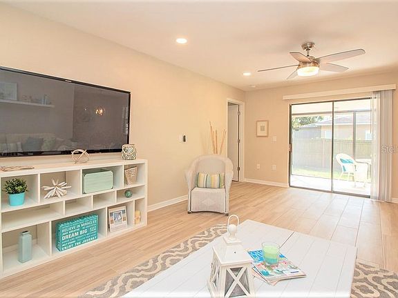5th image of 2926 Forest Ln