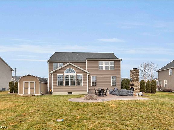 5th image of 3147 Fairview Dr