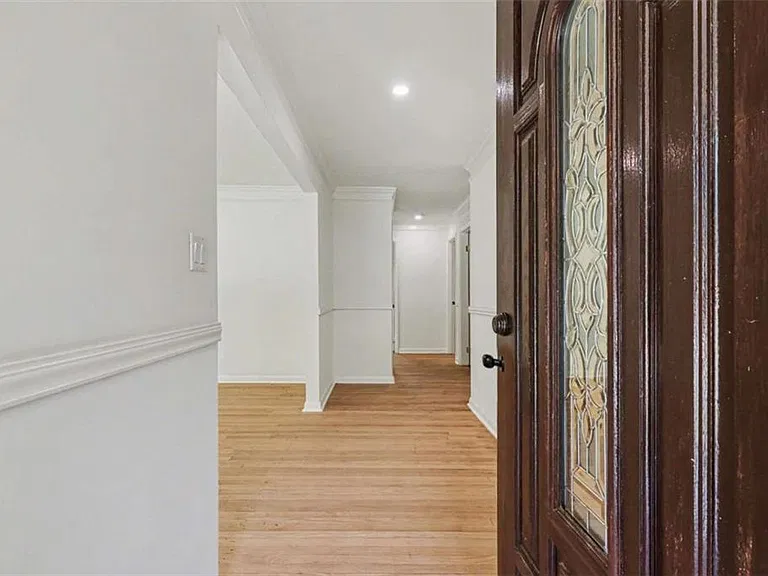 3582 Cloudland Dr — Photo 6