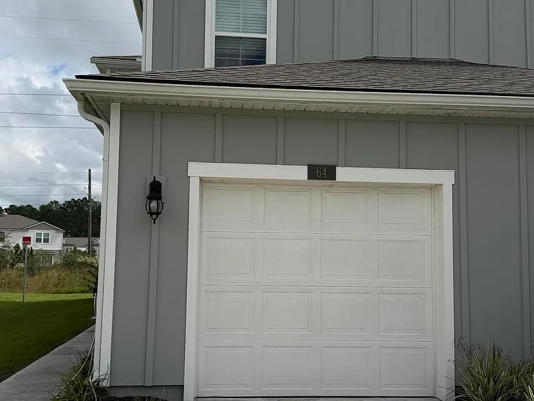 64 Java Ln — Photo 2