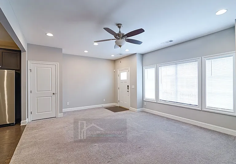 1963 Summit Trace Cir — Photo 4