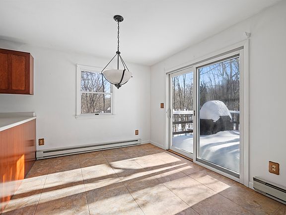 3rd image of 7 Birch Drive