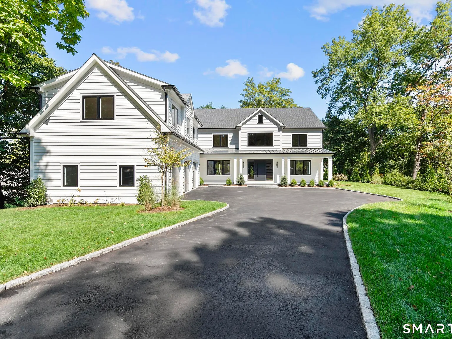 5 bed, 6.0 bath, 7833 sqft, $30,000 — Photo 2