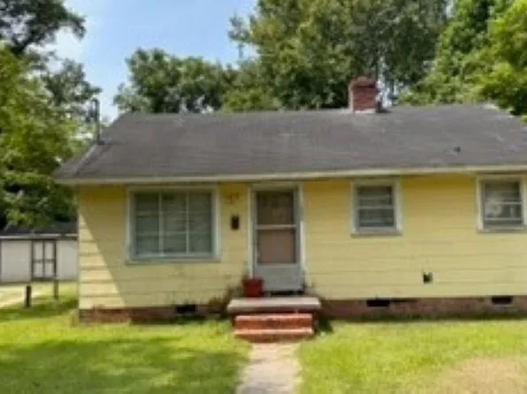 1504 Lawrence Ln, Kinston, NC 28501